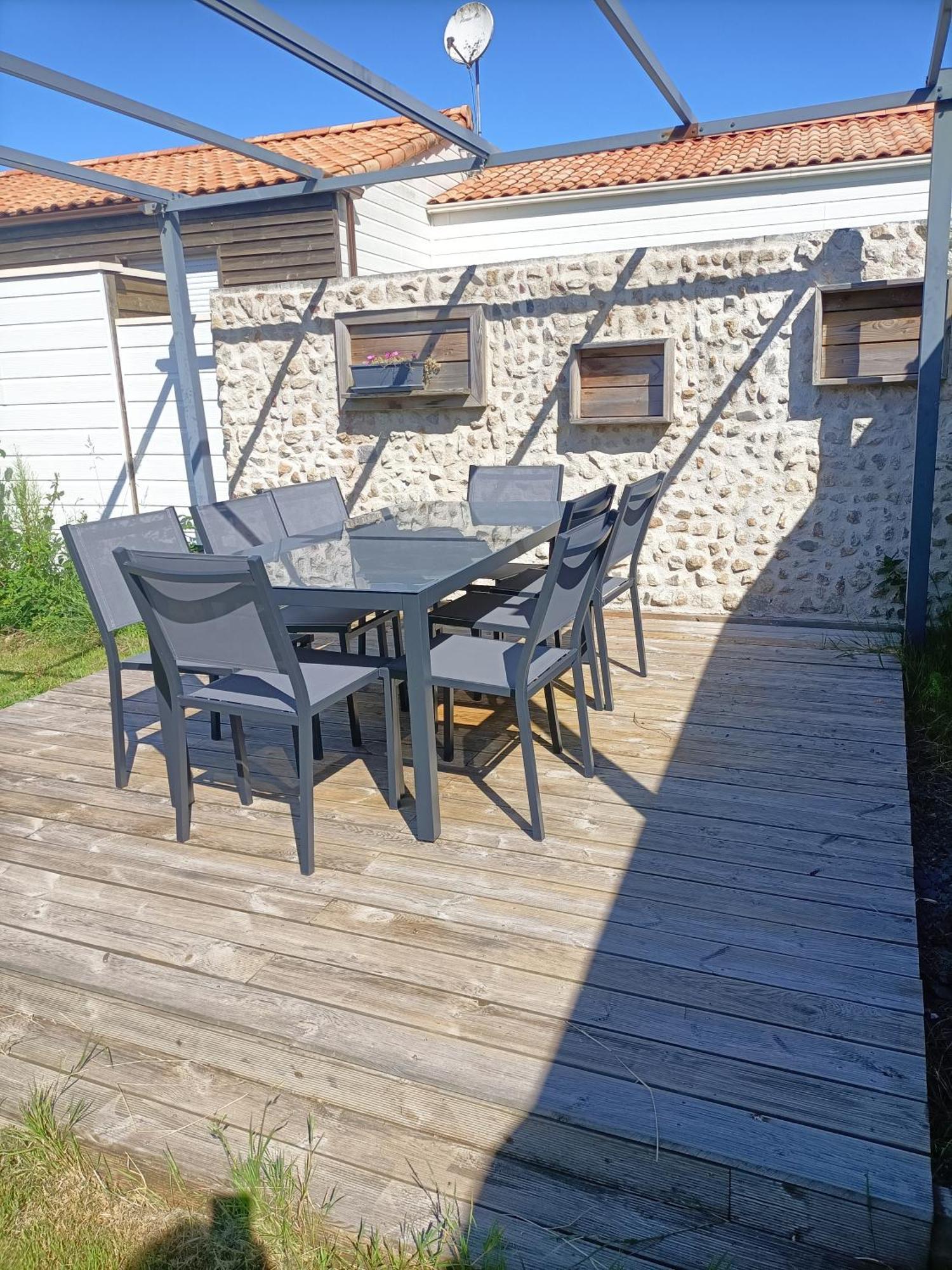L'Oree Du Bois Saint-Étienne-du-Bois Eksteriør billede